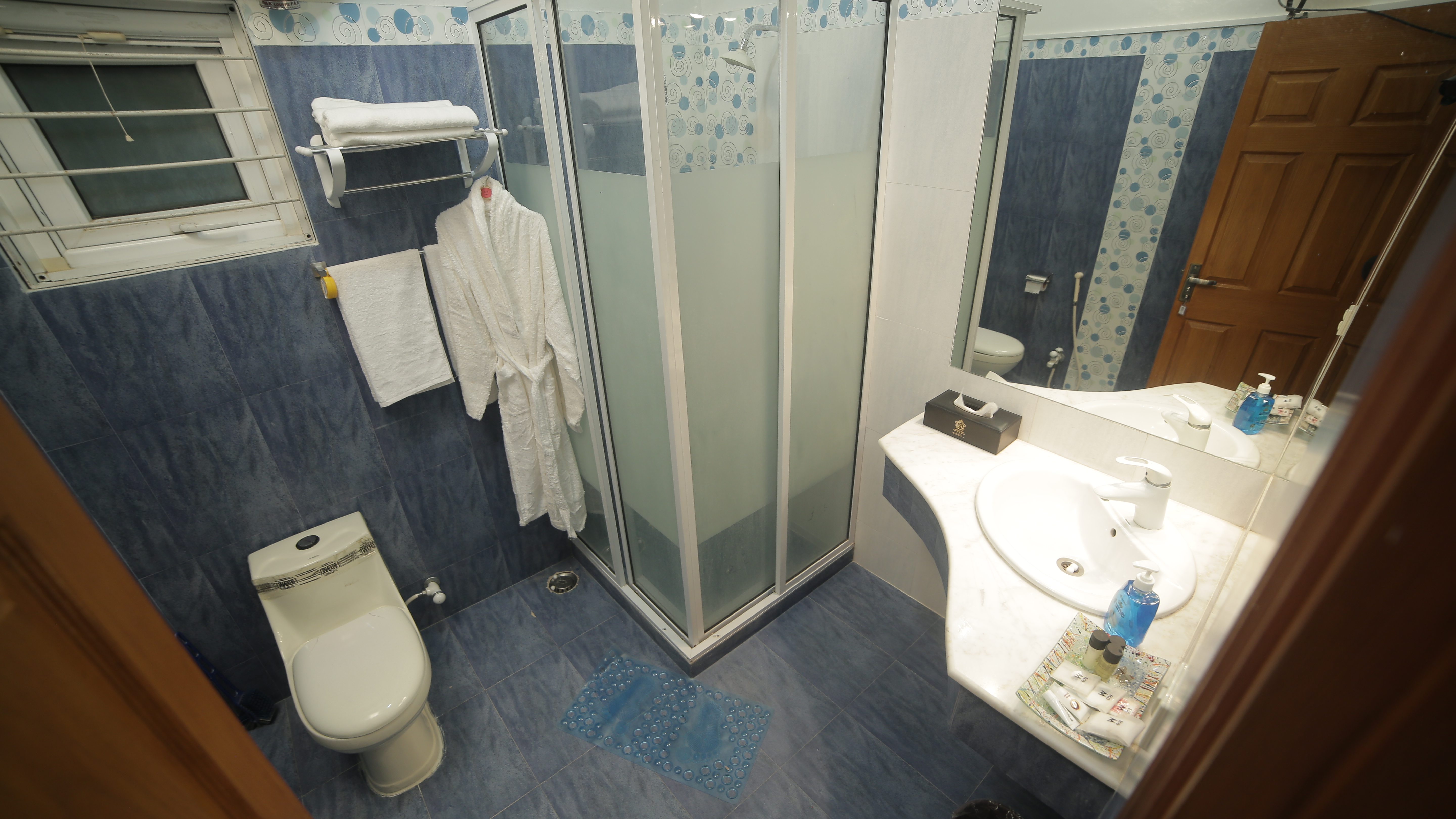 Executive Triplet Room 10